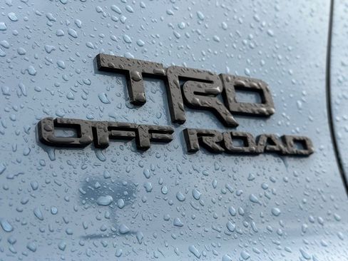 Used 2025 Toyota 4Runner TRD Off-Road image 10