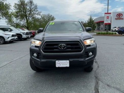 Certified 2023 Toyota Tacoma SR5 AWD/4WD image 3
