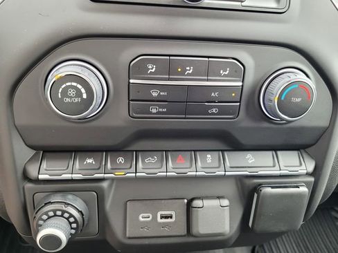 Used 2022 Chevrolet Silverado 1500 Custom Trail Boss image 23