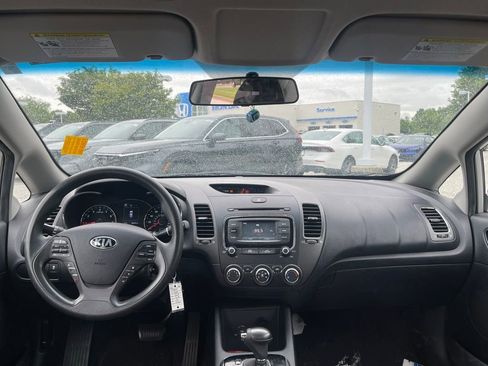 Used 2018 Kia Forte LX w/ LX Rear Camera Package FWD image 11