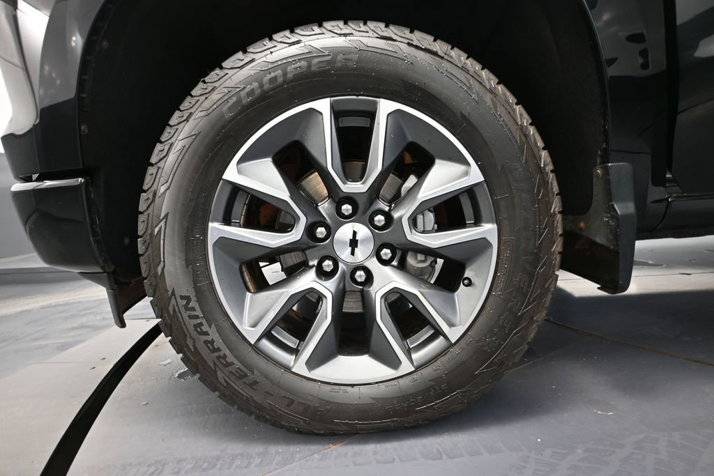 Used 2024 Chevrolet Silverado 1500 RST AWD/4WD image 13