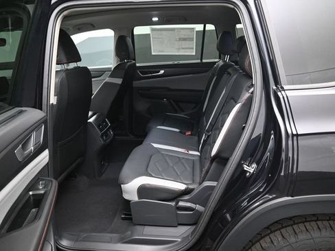 New 2026 Volkswagen Atlas Peak Edition AWD/4WD image 11