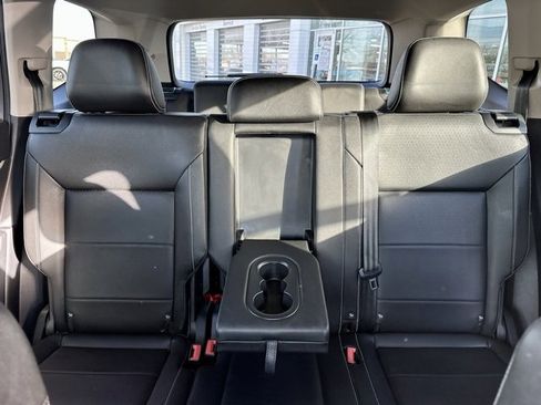 Used 2023 Volkswagen Atlas SE image 18