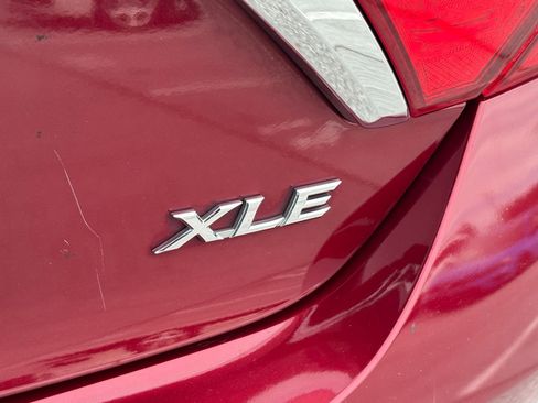 Used 2017 Toyota Camry XLE w/ Advanced Technology Package FWD image 11