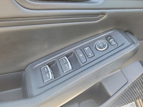 Used 2025 Honda Accord Sport image 19
