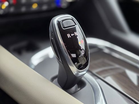 Used 2019 Buick Enclave Premium w/ Experience Buick Package image 37