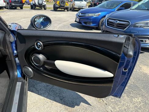 Used 2014 MINI Cooper S image 18