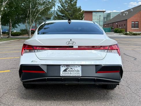 New 2025 Hyundai Elantra Limited image 8