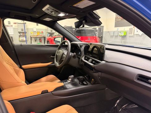 Used 2025 Lexus UX 300h AWD w/ Accessory Package (Z1) image 29