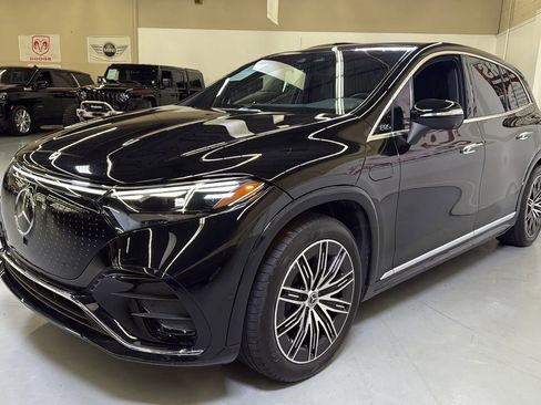 Used 2023 Mercedes-Benz EQS 580 4MATIC SUV image 4