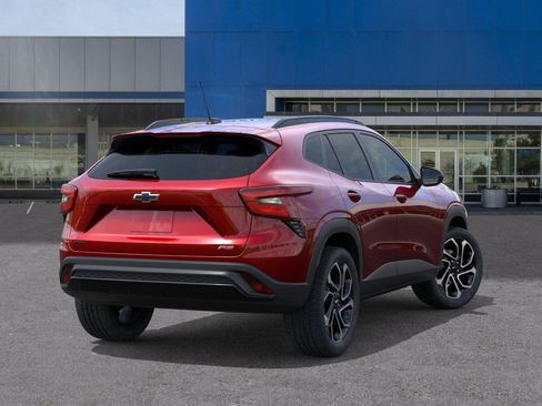 New 2026 Chevrolet Trax RS w/ Sunroof Package FWD image 4