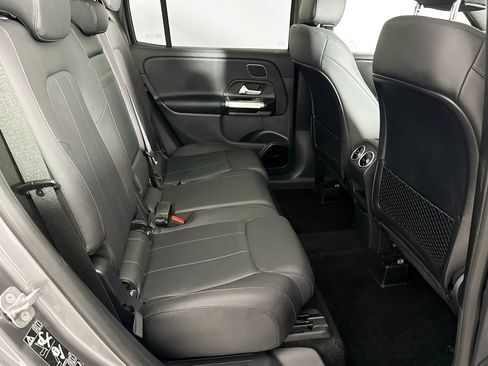 Used 2024 Mercedes-Benz GLB 250 4MATIC image 33