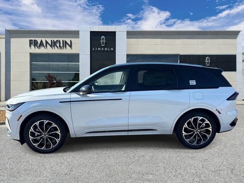 New 2026 Lincoln Nautilus Reserve AWD/4WD image 4