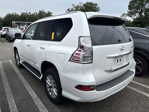Used 2019 Lexus GX 460 Premium w/ Premium Package AWD/4WD image 3