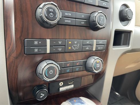 Used 2012 Ford F150 Lariat w/ Lariat Chrome Pkg image 17