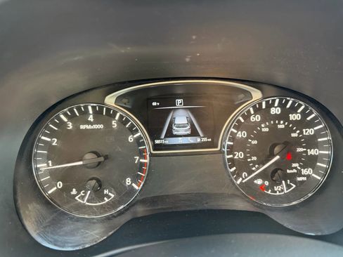 Used 2020 Nissan Pathfinder SV image 22