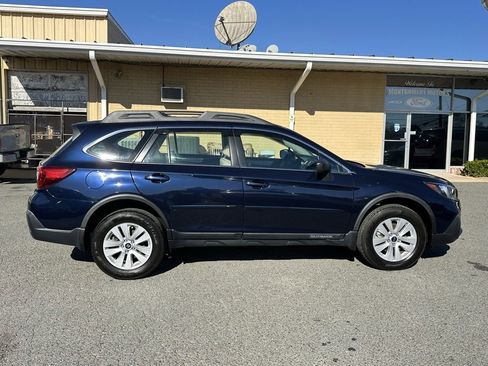 Used 2018 Subaru Outback 2.5i image 9