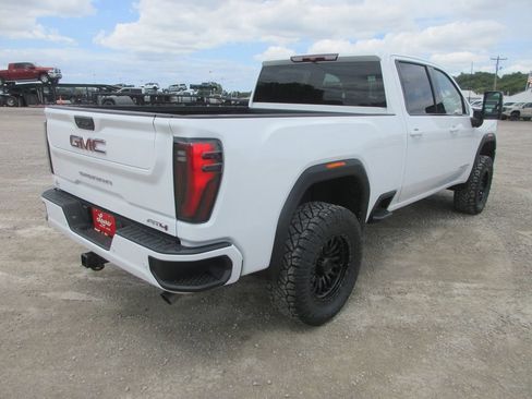 New 2026 GMC Sierra 2500 AT4 AWD/4WD image 5