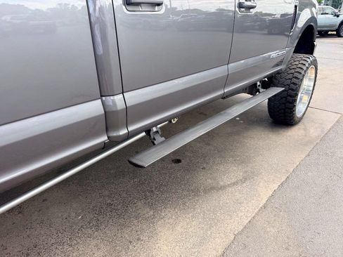 Used 2021 Ford F350 Lariat w/ Lariat Value Package AWD/4WD image 15