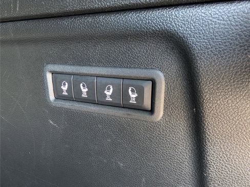 Used 2024 Jeep Wagoneer L Series II w/ Flexible Seating Group image 15