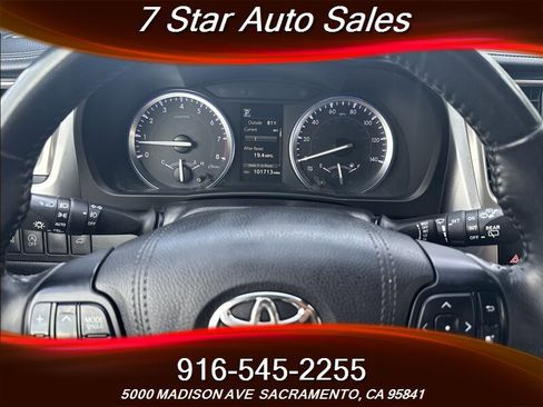 Used 2017 Toyota Highlander XLE image 8