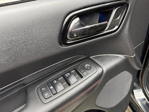 Used 2025 Dodge Durango GT image 11