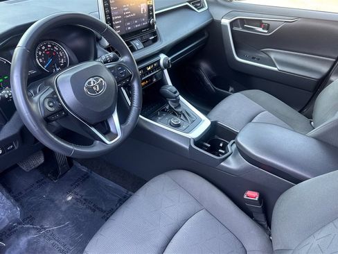 Certified 2022 Toyota RAV4 XLE image 9