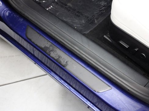 Used 2022 Tesla Model 3 Performance image 25