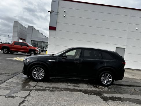 Used 2025 MAZDA CX-90 3.3 Turbo w/ Preferred Package AWD/4WD image 2