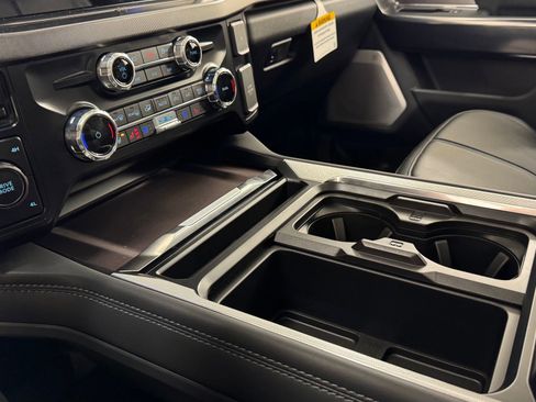 New 2026 Ford F250 Platinum w/ FX4 Off-Road Package image 33