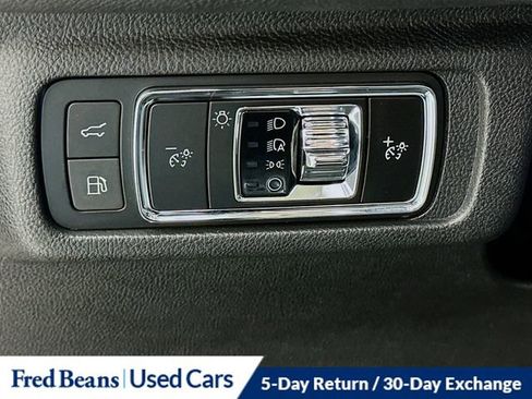 Certified 2023 Lincoln Corsair Grand Touring w/ Rear Removable Package Tray AWD/4WD image 12