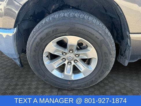 Used 2024 RAM 1500 Laramie AWD/4WD image 9