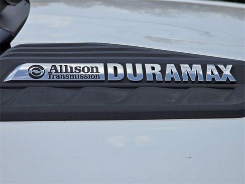 Used 2024 Chevrolet Silverado 2500 LT image 7