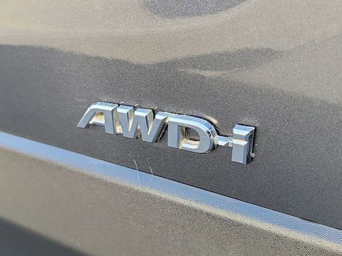 Used 2017 Toyota RAV4 XLE image 9