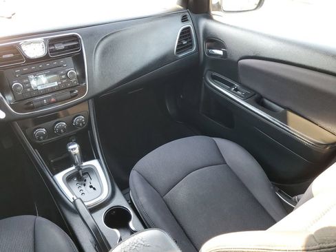 Used 2013 Chrysler 200 Touring FWD image 12