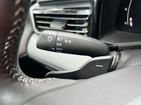 Used 2025 Toyota Camry SE w/ Convenience Package FWD image 22