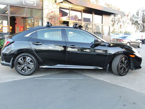 Used 2018 Honda Civic EX image 6