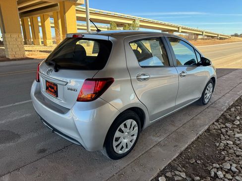 Used 2017 Toyota Yaris L image 3