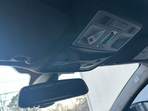 Used 2013 Jaguar XF R-S image 22