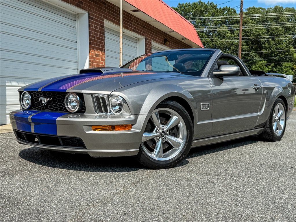 Used 2008 Ford Mustang GT RWD image 6