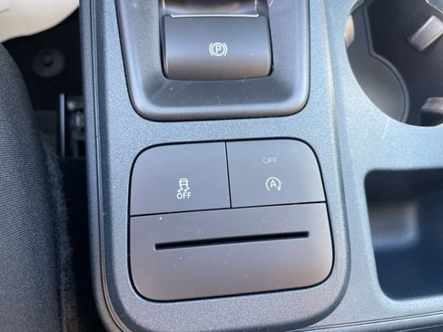 New 2026 Ford Maverick XL image 14