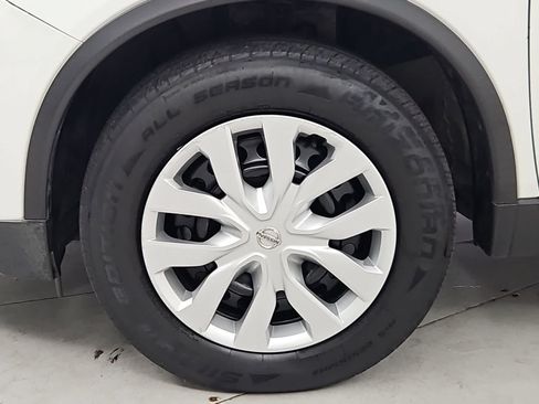 Used 2017 Nissan Rogue S AWD/4WD image 13