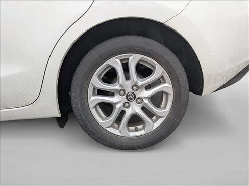Certified 2018 Toyota Yaris iA image 13