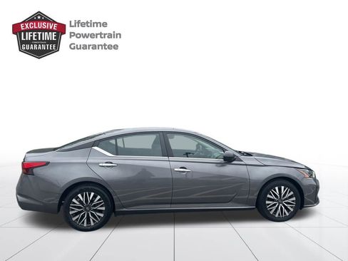 Certified 2024 Nissan Altima 2.5 SV FWD image 6