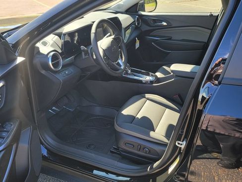 New 2026 Chevrolet Trax ACTIV w/ Driver Confidence Package FWD image 18