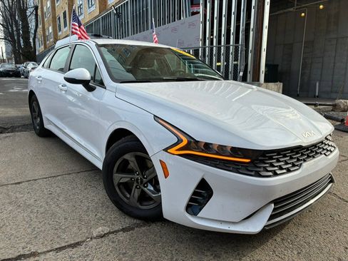 Used 2023 Kia K5 LXS image 3