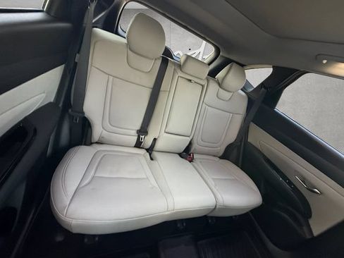 Used 2025 Hyundai Tucson Limited FWD image 22