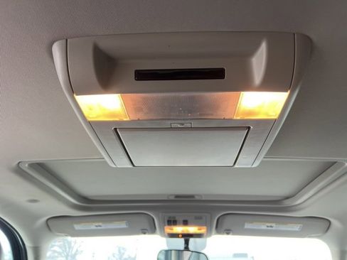 Used 2010 Chevrolet Tahoe LTZ image 23