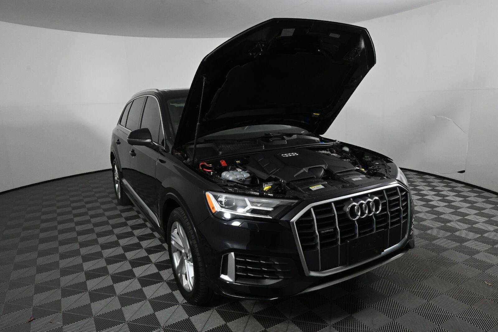 Used 2021 Audi Q7 3.0T Premium Plus w/ Premium Plus Package AWD/4WD image 32