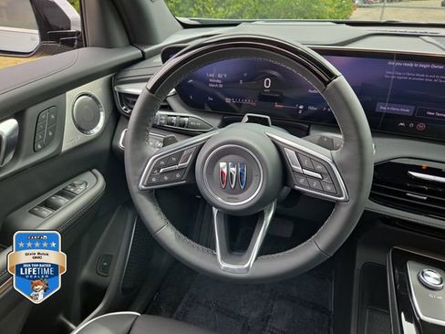 New 2026 Buick Enclave Avenir w/ Super Cruise Package FWD image 17